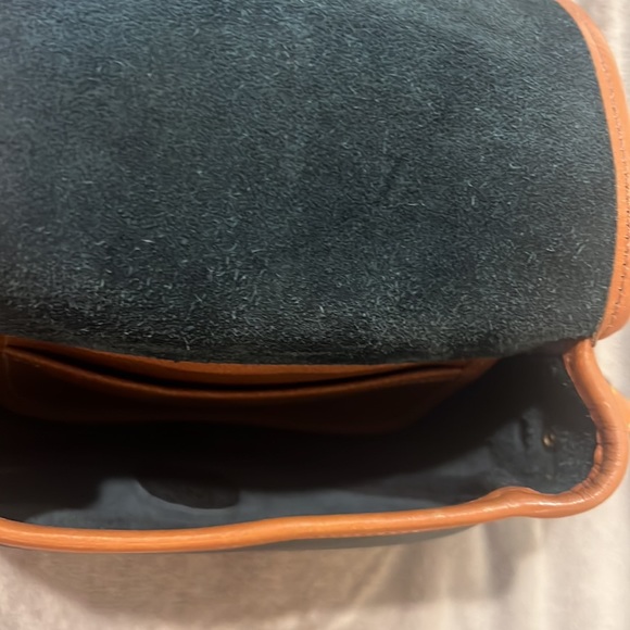 Vintage Dooney and Burke crossbody bag. - Picture 3 of 5